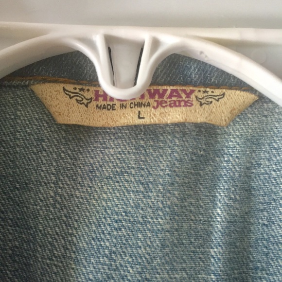 Denim vest with lace back detail - Picture 5 of 9